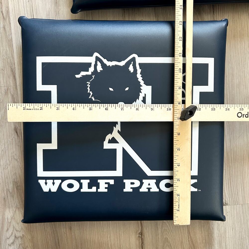 VNTG Pair RENO Wolf Pack UNR College Sports Arena Cushions Four Point Products - Picture 6 of 8